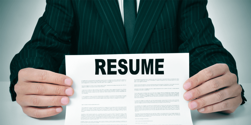 Maîtriser les mots-clés de CV pour les candidatures à un emploi en 2024