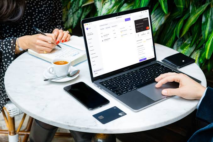 Pourquoi Qonto est choisi par une nouvelle entreprise française sur quatre